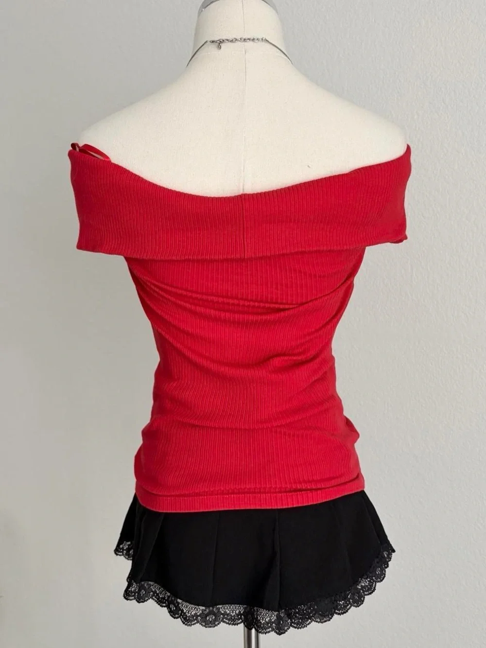 Off-Shoulder Ribbed Red Women’s Top - Picture 3 of 6
